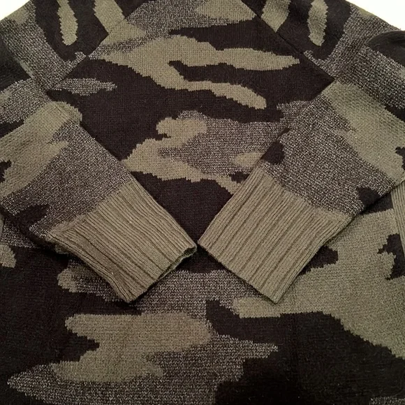 New Direction sweater - Picture 4 of 4